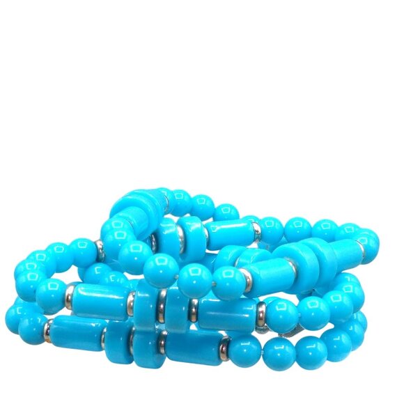 Vintage Turquoise Lucite Beaded Necklace, Interesting Strand with Multiple Shape - Picture 3 of 5